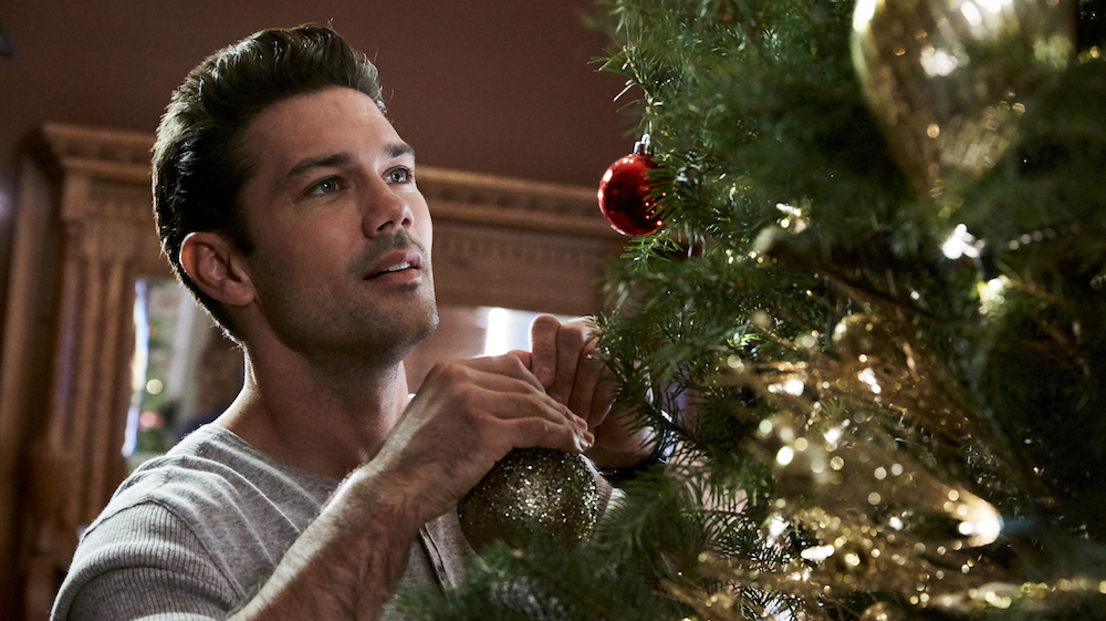 General Hospital's Ryan Paevey Stars in Hope at Christmas